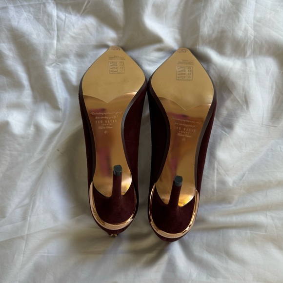 Ted Baker London Savior Merlot Suede Pumps EU 41 - Picture 4 of 5